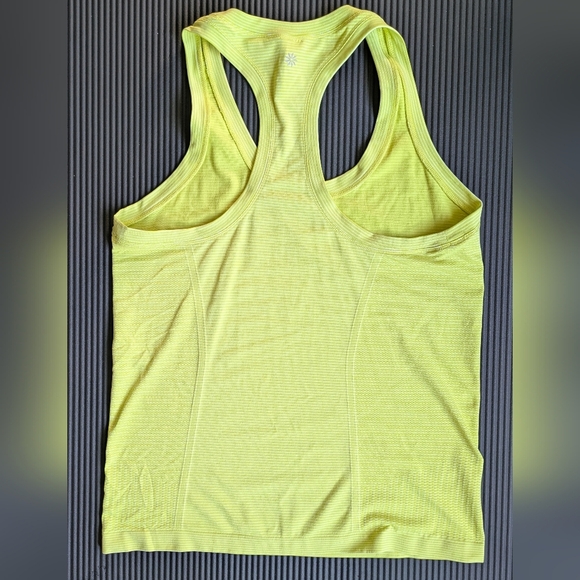 Athleta Seamless Stretchy Line Yellow Race Back Size L Like A New! - Picture 7 of 7